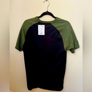 Men’s Simple Black Tee - Denim & Flower